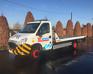 Voiture de dépannage avec panier réglable et ouvrant pour un chargement plus lourd